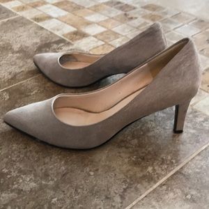 Nine West beige pumps size 7